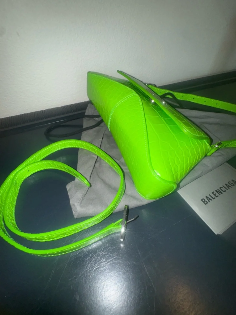 Balenciaga Hourglass Green Croc-Embossed Shoulder Bag with Silver BB - Picture 3 of 16